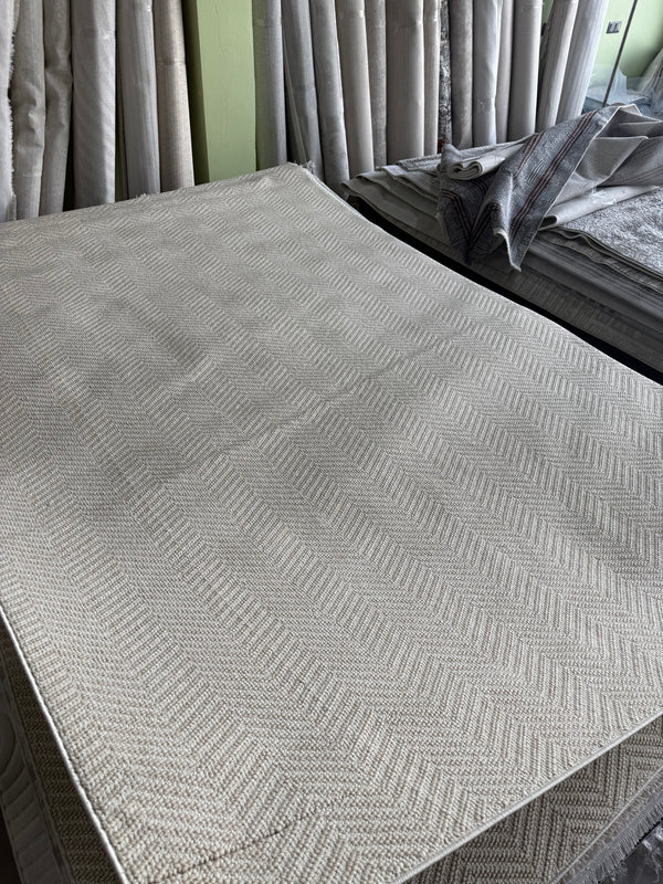 TEK KALAN İSKANDINAV OUTLET 200 X 290
