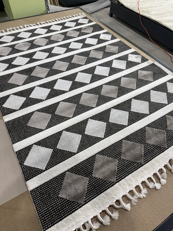 MARKA  4 m2 TEK KALAN   160 X 230